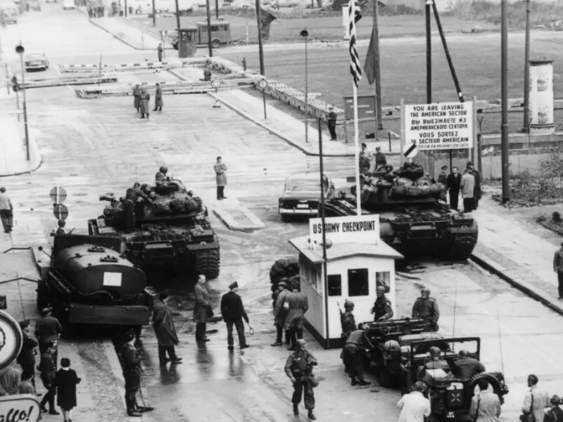 Checkpoint Charlie (CdB Engine)
